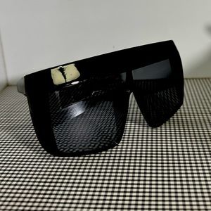 Large Black Tinted Lens Sunglasses has some wear